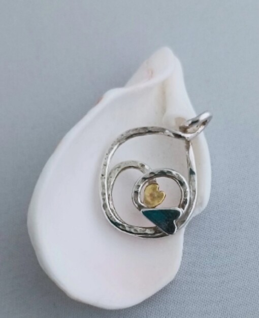 Inner Hearts, zilveren hanger met hartjes
