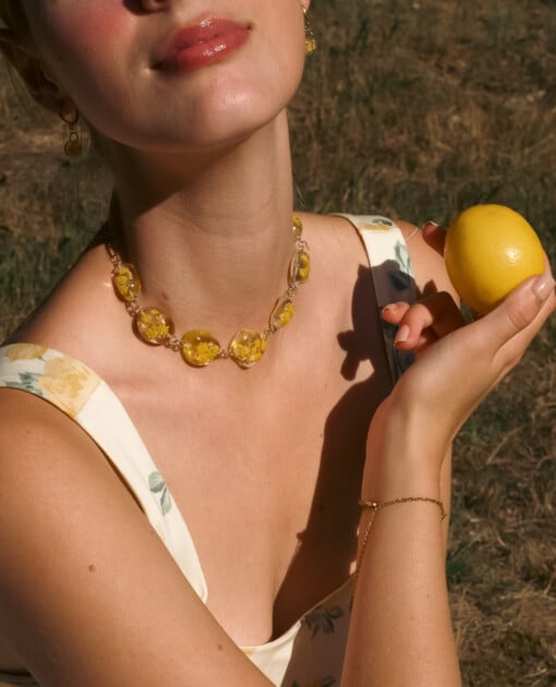 Ketting met Stenen Gevuld met Echte Bloemen uit Utrecht (The Blossom Chapter))