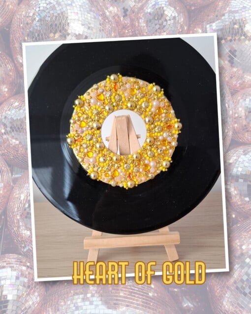 Kunst van vinyl: versierde LP 'Heart of Gold'