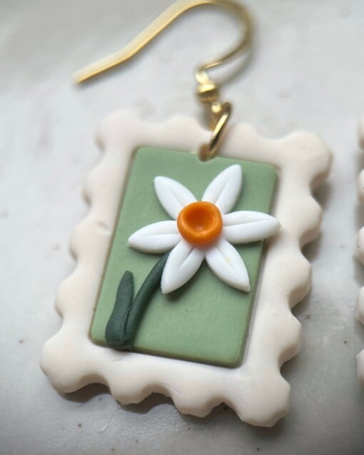 Postzegel narcis oorbellen, handgemaakt