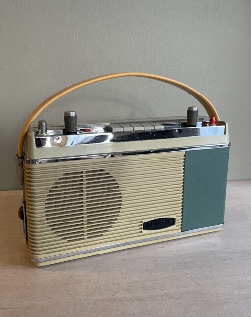 Vintage bluetooth radio Optalex uit 1969