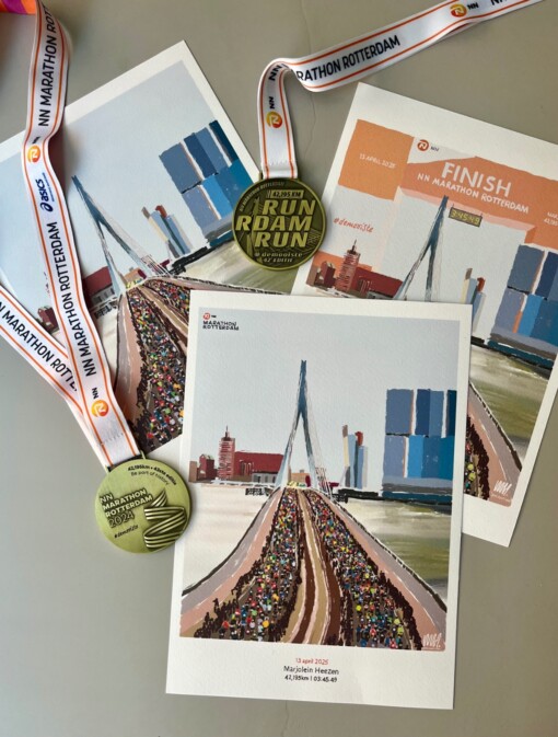 Rotterdam Marathon art print - personaliseerbaar stijl 'finishboog'