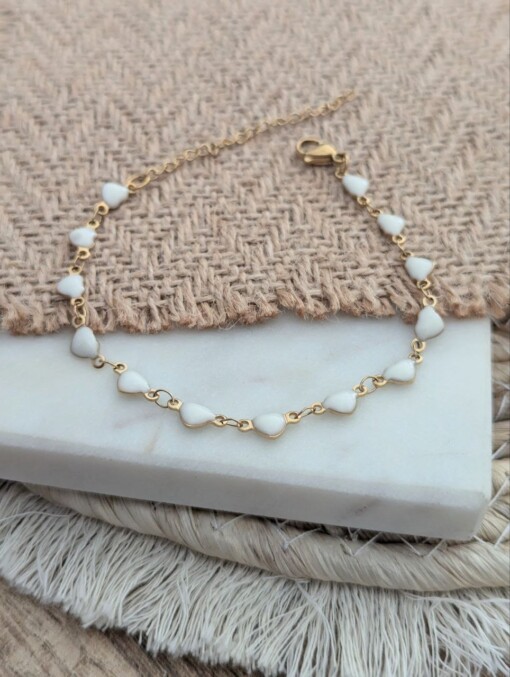 White hearts all over armband