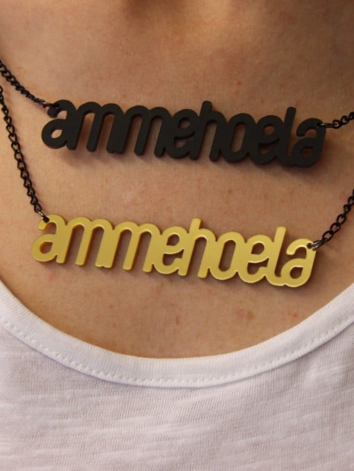 Ammehoela! naamketting (goud)