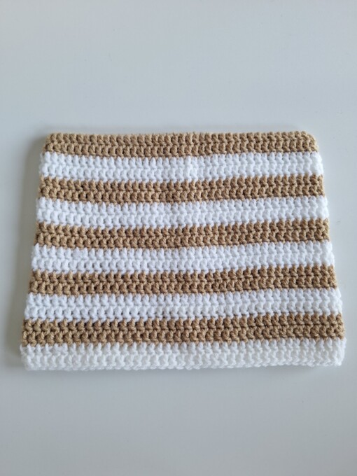 Gehaakte muts 'White & tan'