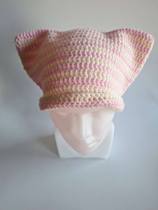 Gehaakte muts 'Baby pink & cream'