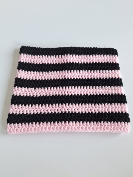 Gehaakte muts 'Black & baby pink'