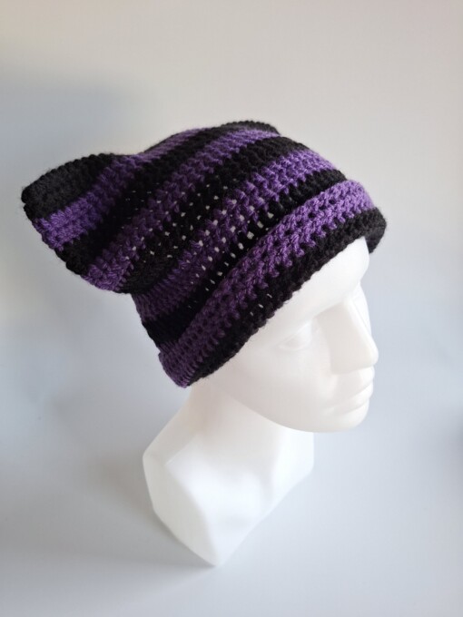 Gehaakte muts 'Black & purple'