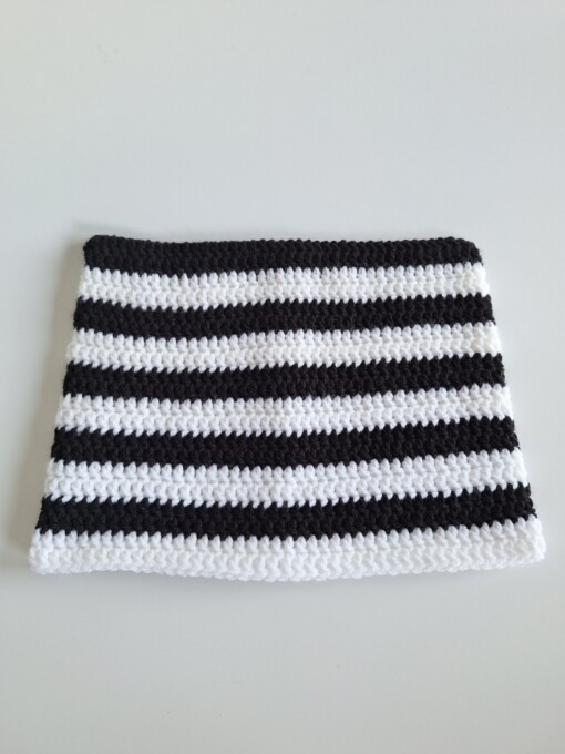 Gehaakte muts 'Black & white'