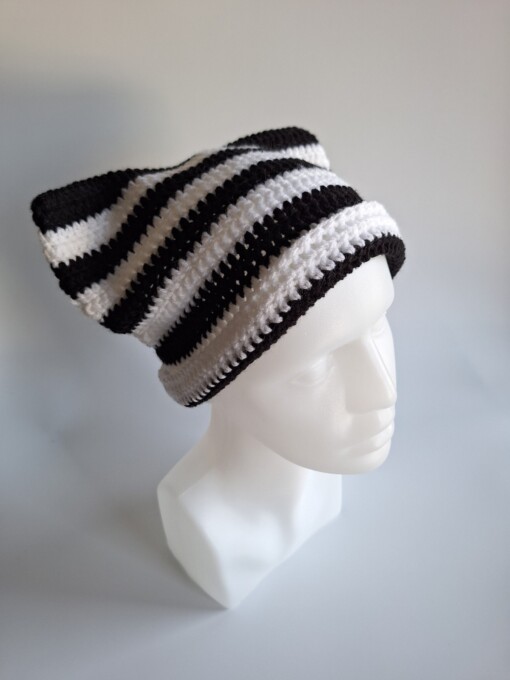 Gehaakte muts 'Black & white'