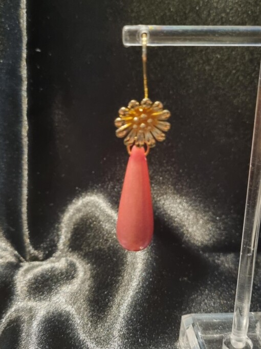 Statement oorbellen met polaris druppel - roze