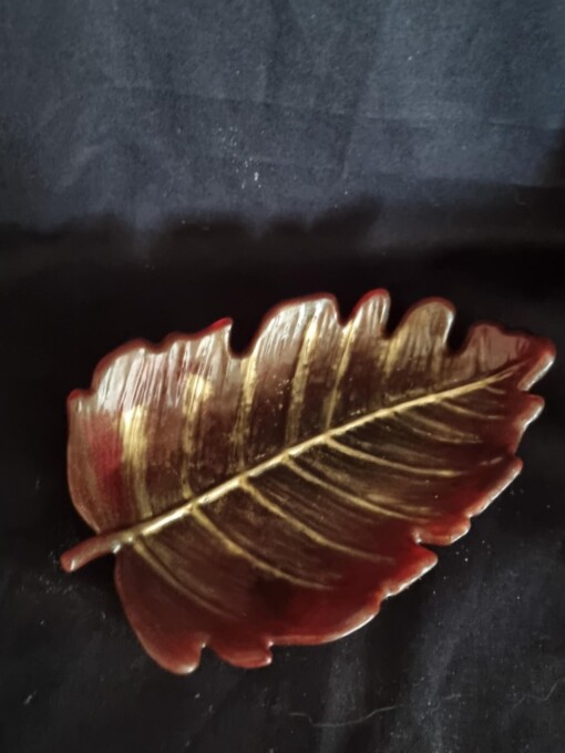 Uniek epoxy schaaltje ‘blad klein’ + 2 amberblokjes