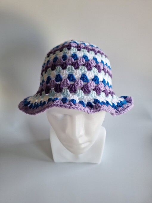 Gehaakte bucket hat 'Blueberry'