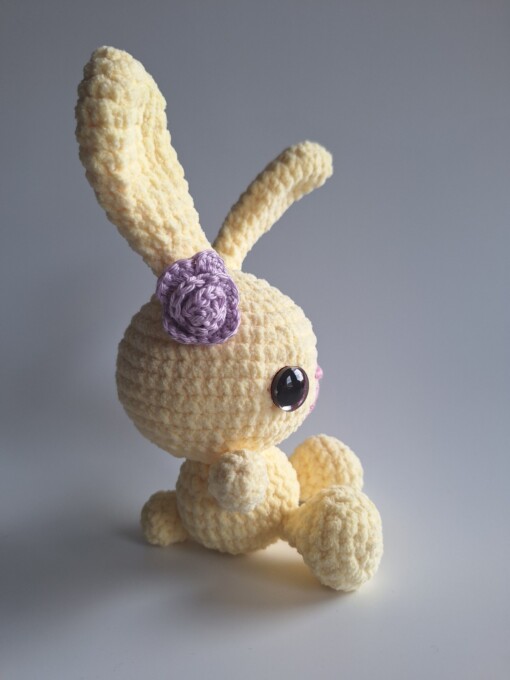 Gehaakte knuffel 'Yellow bunny'
