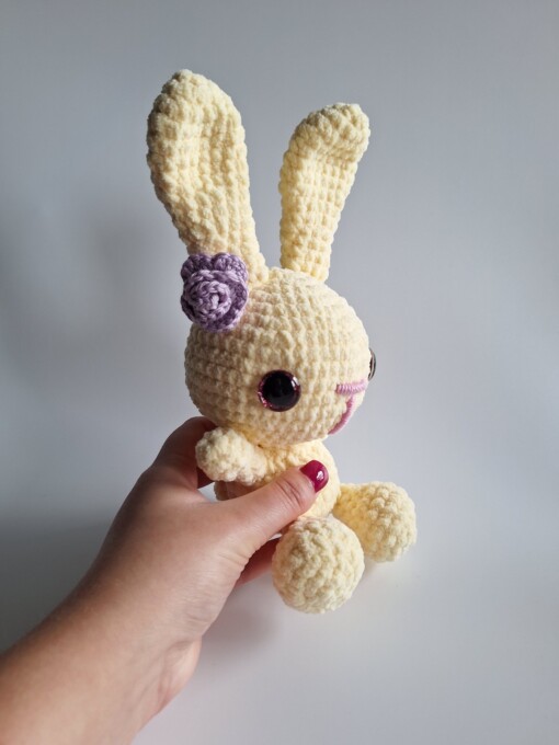 Gehaakte knuffel 'Yellow bunny'