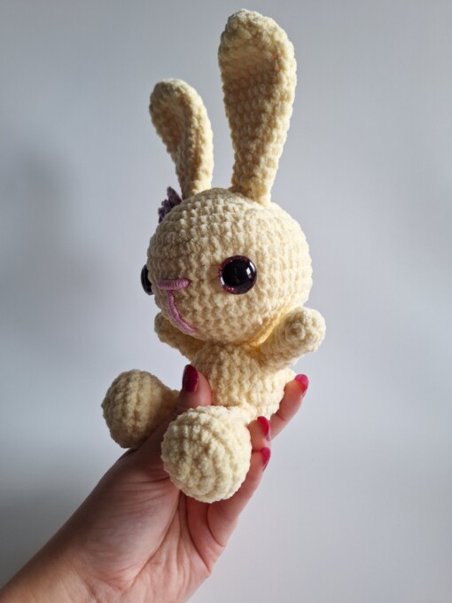 Gehaakte knuffel 'Yellow bunny'