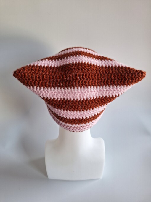 Gehaakte muts 'Rust & baby pink'