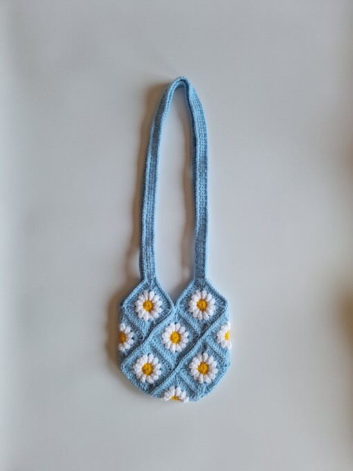 Gehaakte tas 'Baby blue daisy'