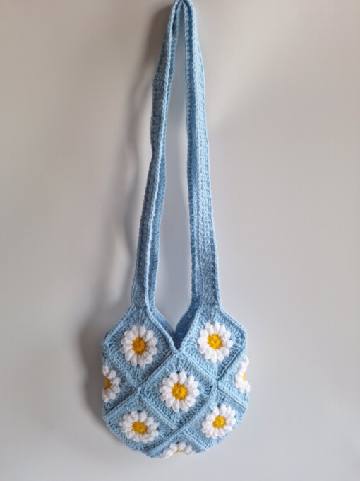 Gehaakte tas 'Baby blue daisy'