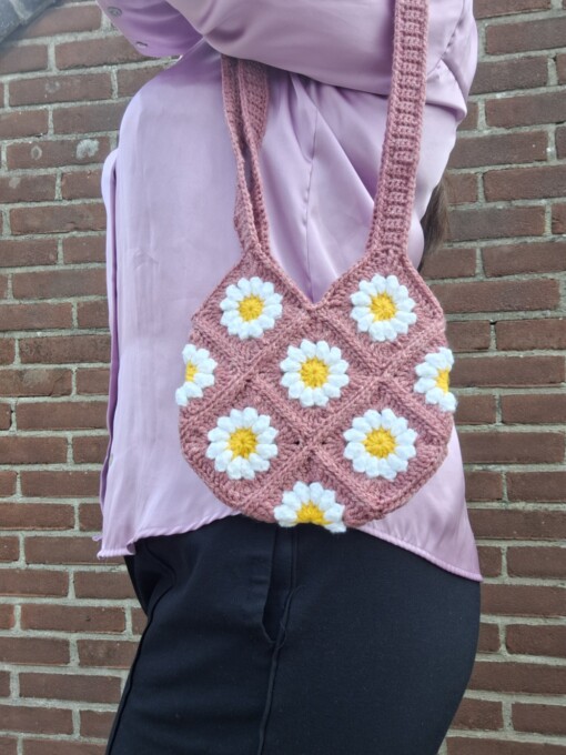 Gehaakte tas 'Mauve daisy'