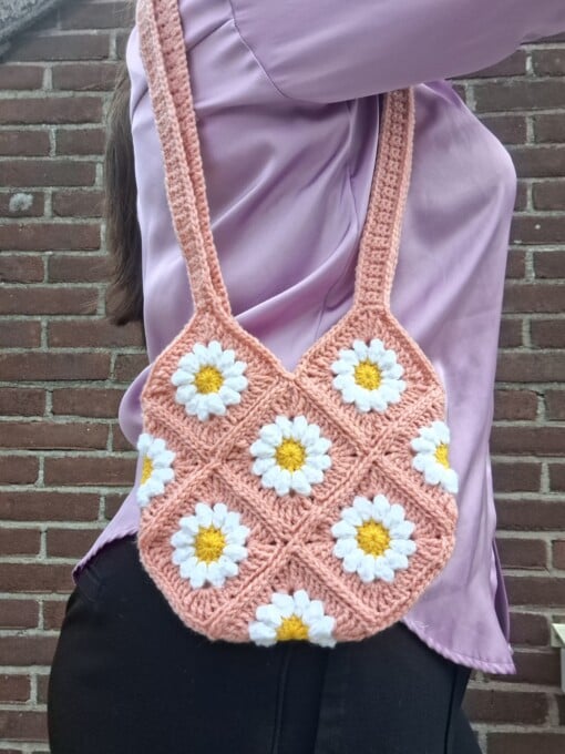 Gehaakte tas 'Pink daisy'