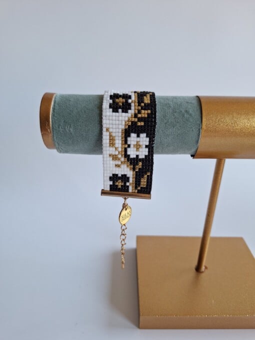 Geweven kralen armband 'Black & white cherry blossom'