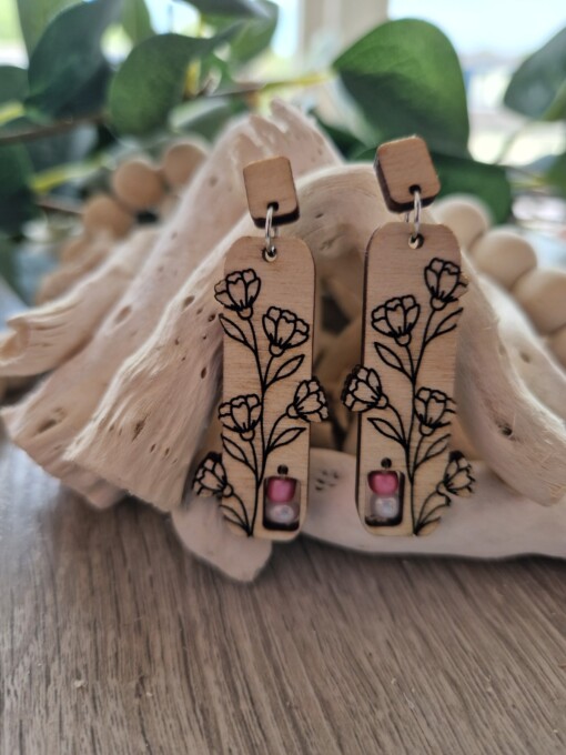 Oorbellen met bloemmotief met een spark of pink