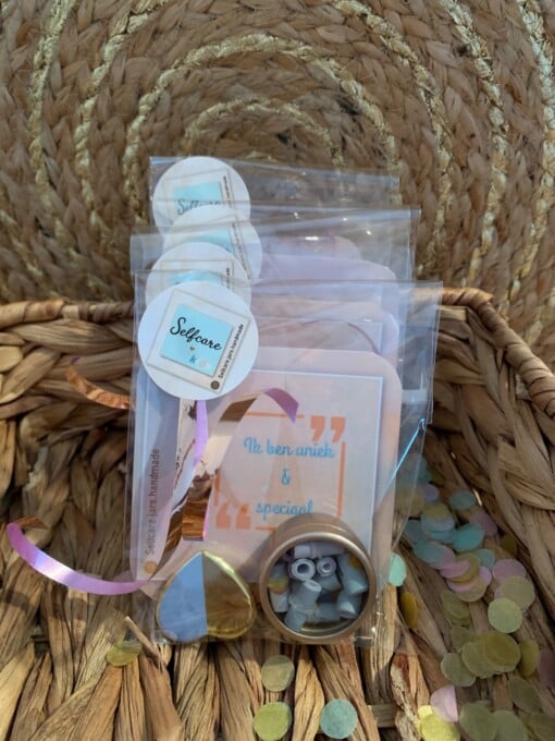 6 mini selfcare mini jars goodiebag box