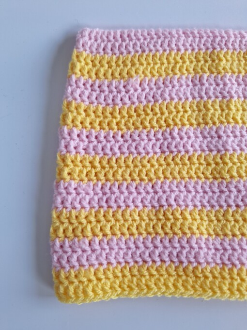 Gehaakte muts 'Baby pink & yellow'
