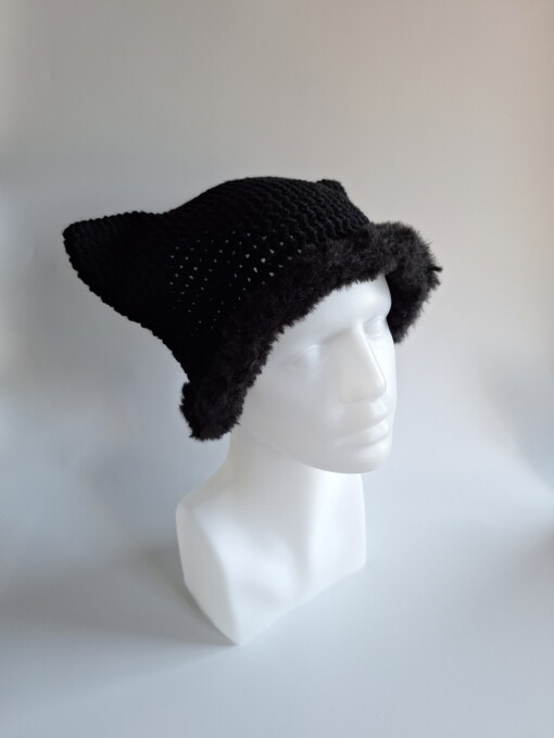 Gehaakte muts met imitatiebont 'Basic Black'
