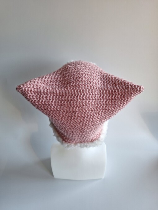 Gehaakte muts met imitatiebont 'Pink & white'