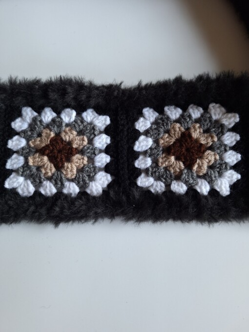 Gehaakte tas 'Furry & black'