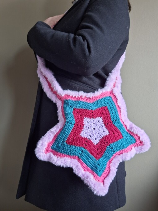 Gehaakte tas 'Purple star'