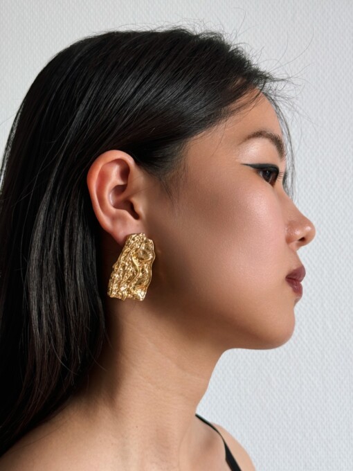 Origineel ontwerp | Gesmolten gouden studs | dik 18k verguld