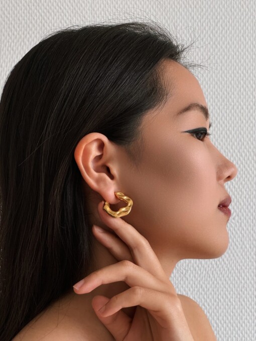 Origineel ontwerp | Gouden gesmolten hoepels | dik 18k verguld