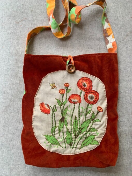 Tas met vintage klaprozen