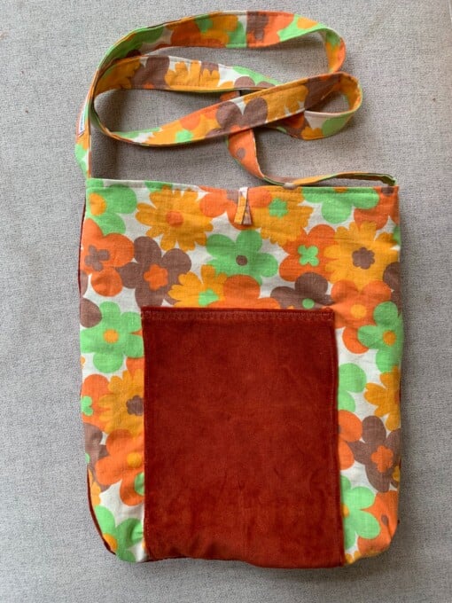 Tas met vintage klaprozen