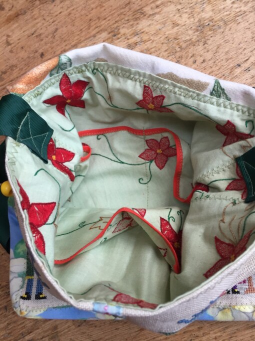 Tas van vintage borduurwerk en  vintage stoffen