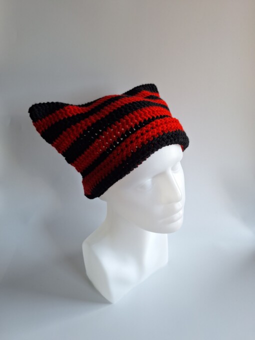 Gehaakte muts 'Black & red'