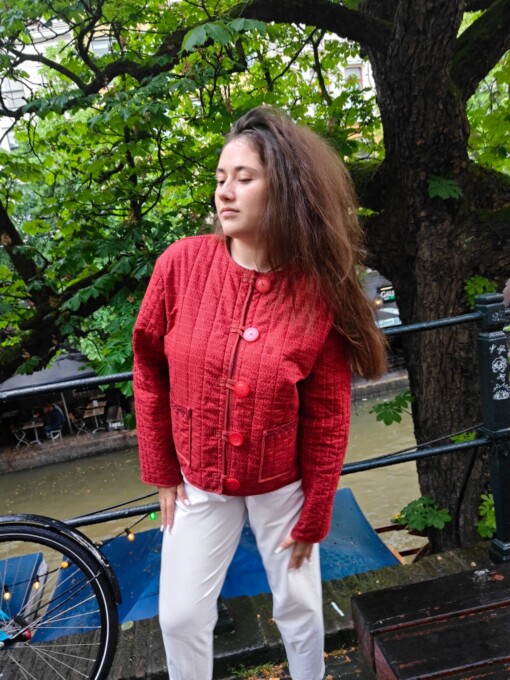gewatteerde boho-stijl rode jas met grote knopen, omkeerbaar jas