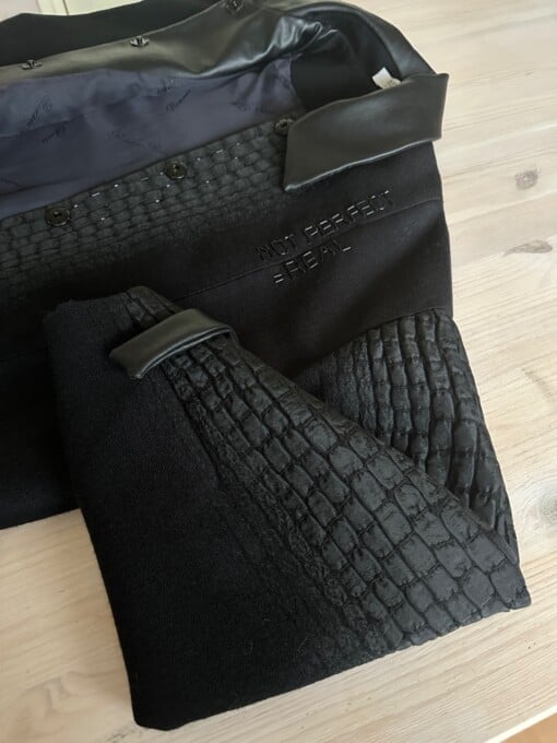 Statement Piece - Bomberjas