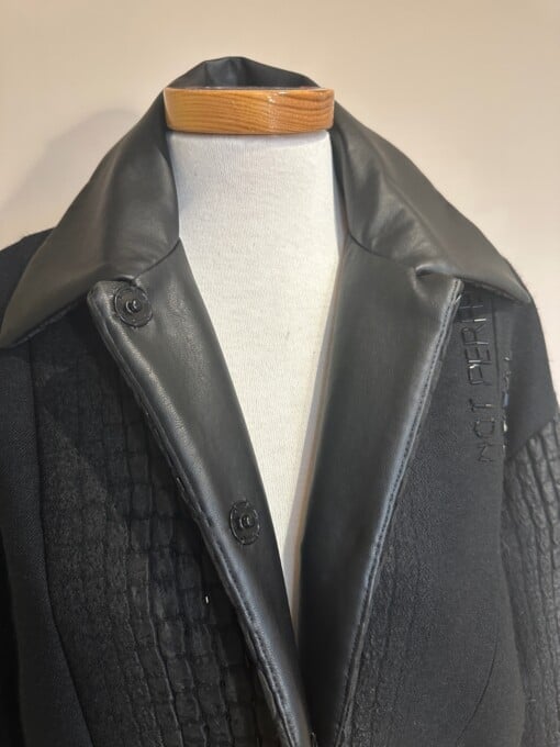 Statement Piece - Bomberjas