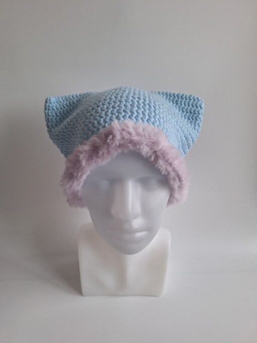 Gehaakte muts met imitatiebont 'Baby blue & lilac'