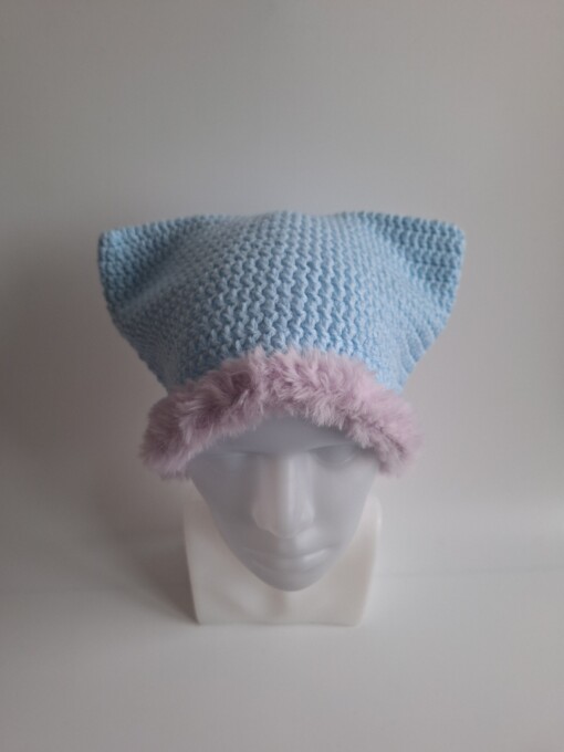Gehaakte muts met imitatiebont 'Baby blue & lilac'