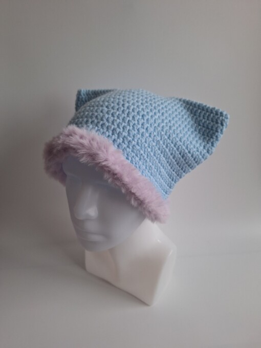Gehaakte muts met imitatiebont 'Baby blue & lilac'