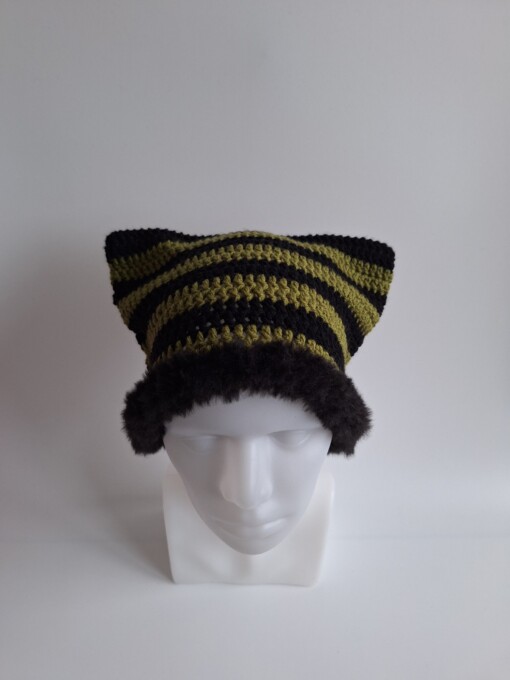 Gehaakte muts met imitatiebont 'Black & army green'