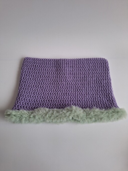 Gehaakte muts met imitatiebont 'Lilac & sage'