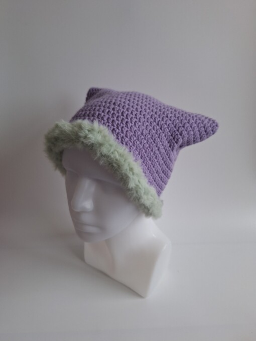 Gehaakte muts met imitatiebont 'Lilac & sage'