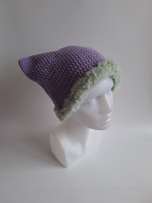 Gehaakte muts met imitatiebont 'Lilac & sage'