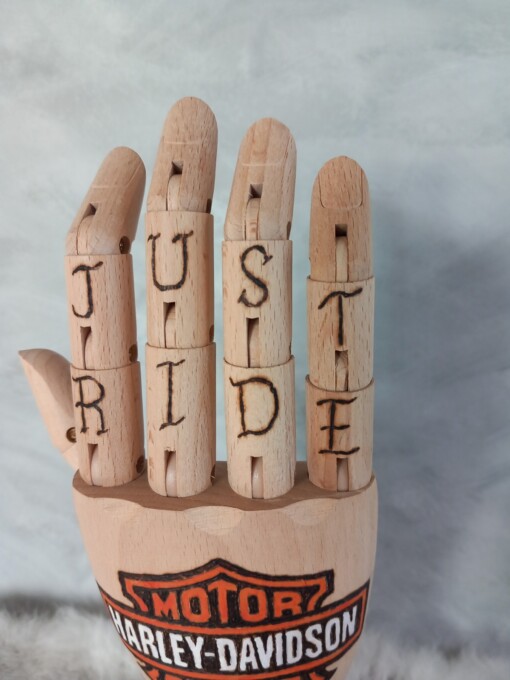 Kunst houten Tattoo hand Harley Davidson